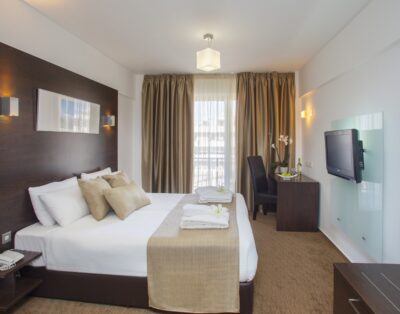 104 Kitchenette 2 Queen beds-NO PETS